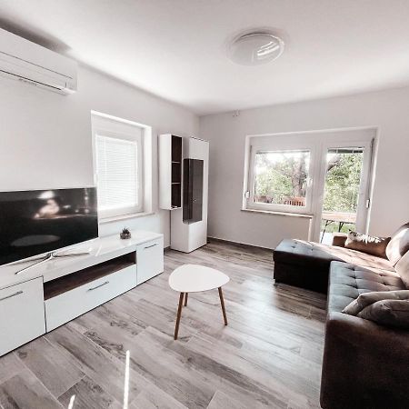 Riad Apartments Premium Згорнье-Шкофье Экстерьер фото